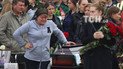 День сліз: в окупованій Керчі поховали більшість жертв кривавої бійні в коледжі