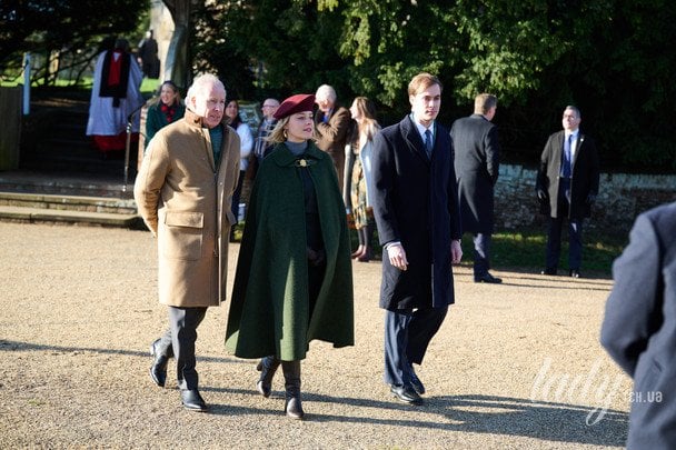 Леді Маргарита Армстронг-Джонс з батьком Девідом і братом Чарльзом / © Getty Images