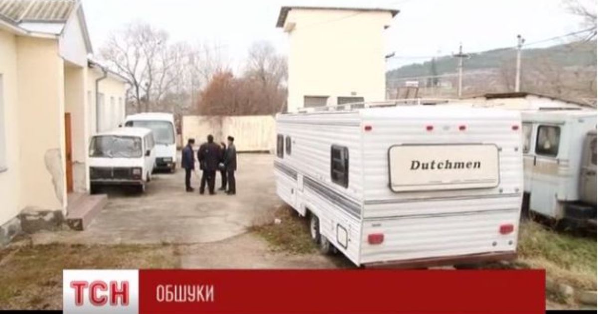 ФСБшники устраивают обыски
