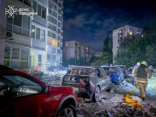 Наслідки атаки на Одесу / © ДСНС