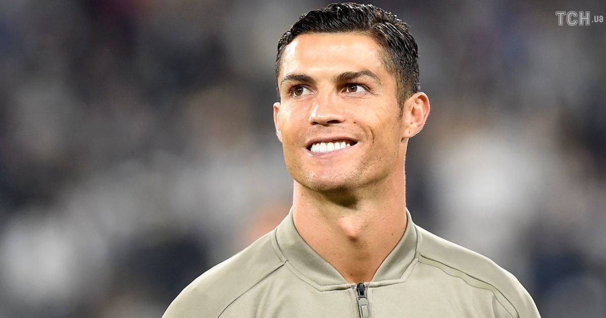 Роналду потусил на концерте американского певца, пока ему "шьют" дело об изнасиловании