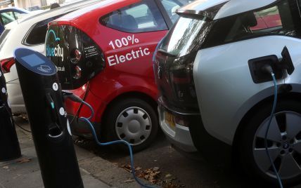 Глава "Роснефти" Сечин заявил о вреде электромобилей