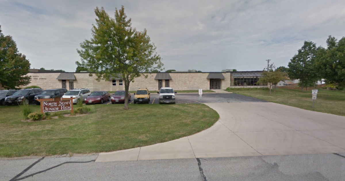 В США подросток в школе пытался застрелить своего учителя