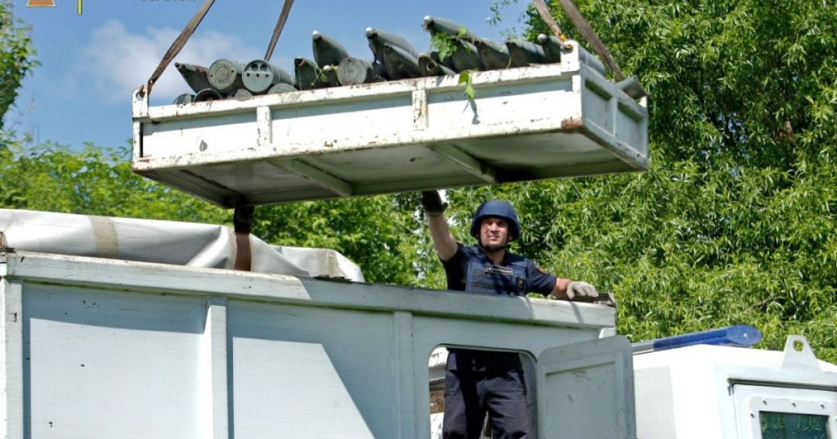 Українські рятувальники за час повномасштабної війни знешкодили понад 152 тисячі ворожих боєприпасів