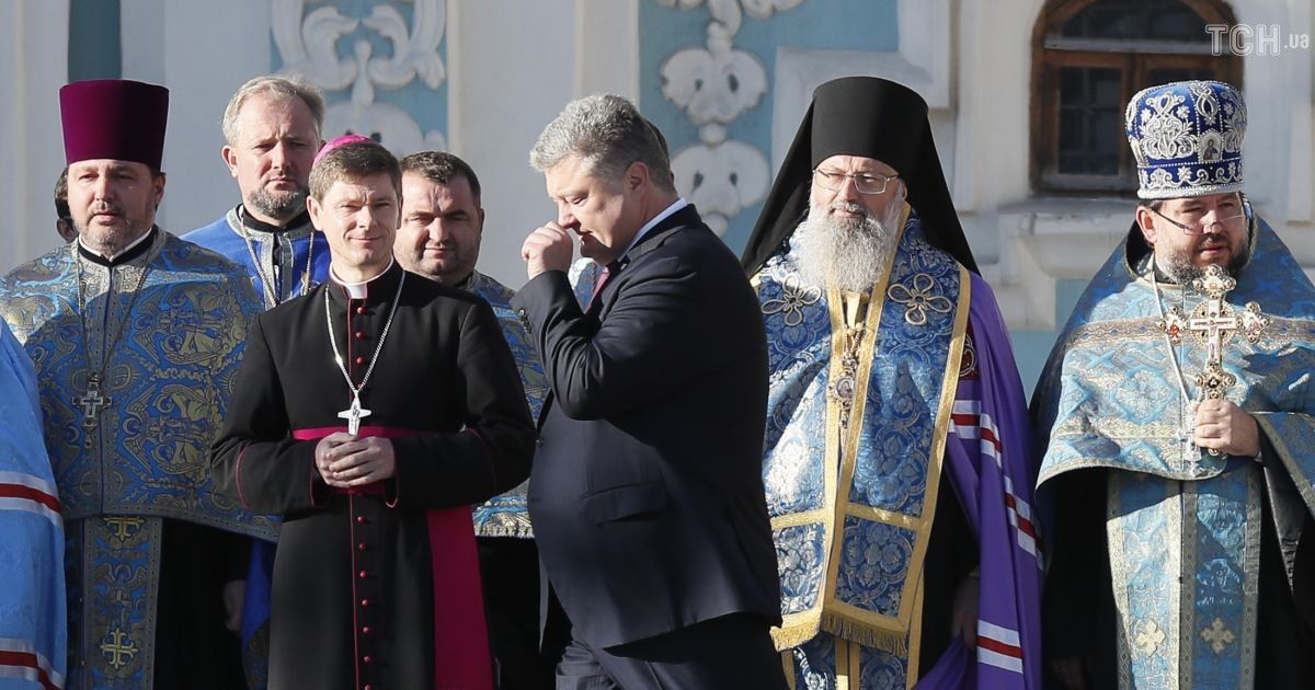 Порошенко пообещал не давить на тех, кто сохранит верность РПЦ