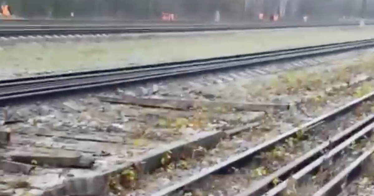 Russian Train Derailment: Track Explosions Cause Carnage in Ryazan Region