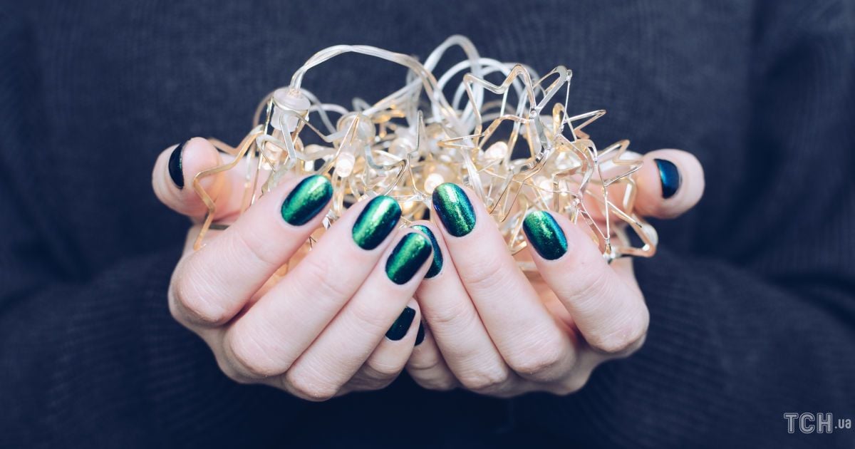 Манікюр на Новий рік 2021: красиві ідеї для натхнення