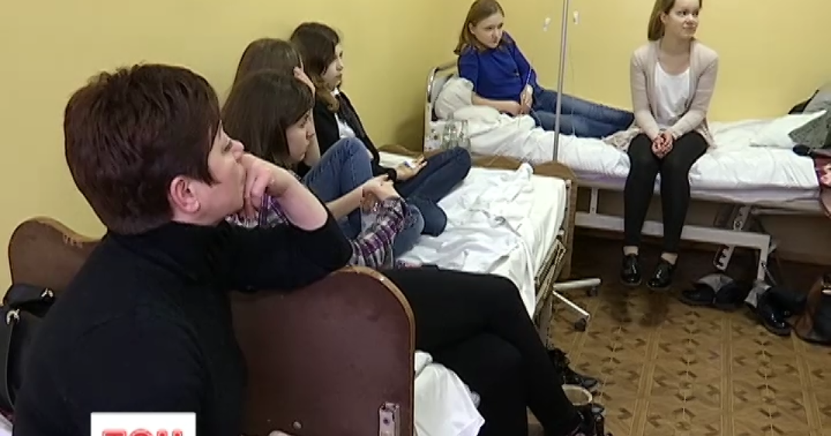 Учащиеся школы под Киевом попали в больницу