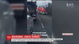 В британском городе Висбек на дорогу выкатился огромный надувной Санта-Клаус