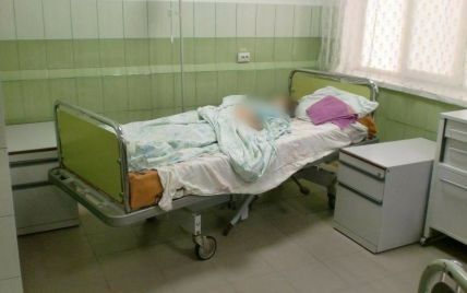 Зібрала та нагодувала 9-річну сестру: на Київщині від отруєння грибами загинули дівчата (фото)
