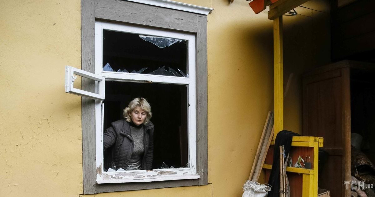 Вибухи в Ічні: невідомі розкидали листівки з закликом судитися з владою за понівечені будинки