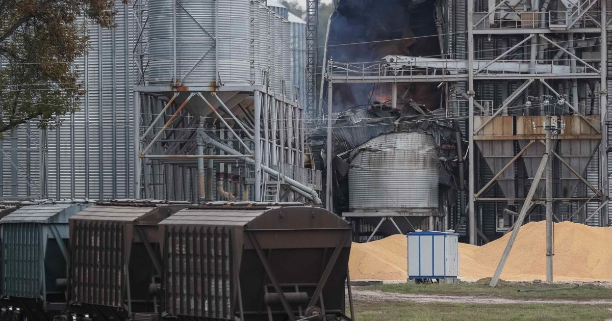 Подробности взрывов возле Ични и особенности новой встречи лидеров США и КНДР. Пять новостей, которые вы могли проспать