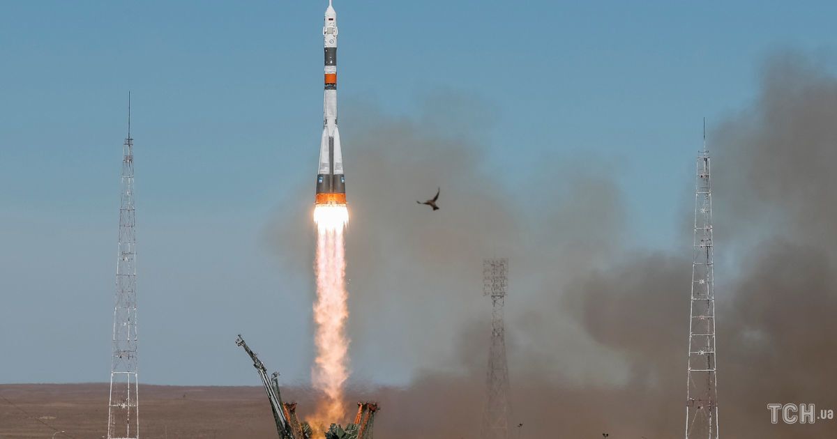 В Роскосмосе назвали причину аварии ракеты "Союз"