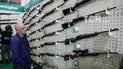Громадянська самооборона: скільки зброї мають на руках цивільні особи в Європі. Інфографіка