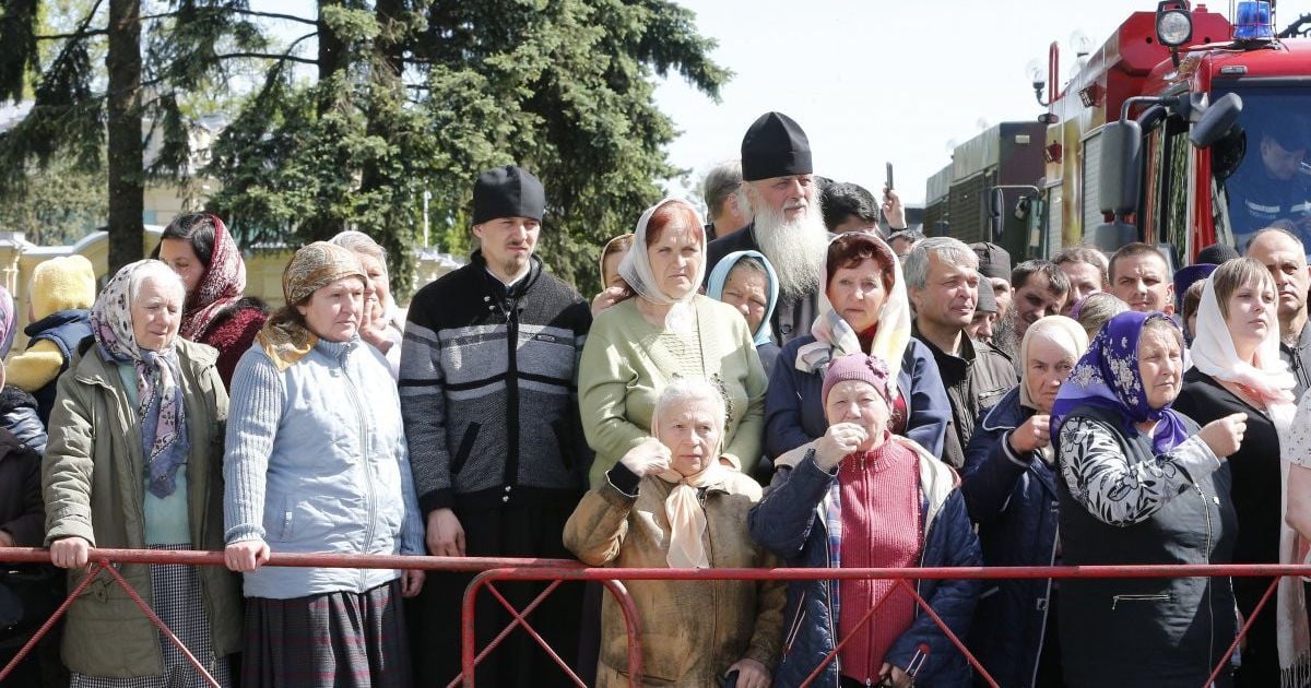 Мітинг попів під радою_6 / © УНІАН