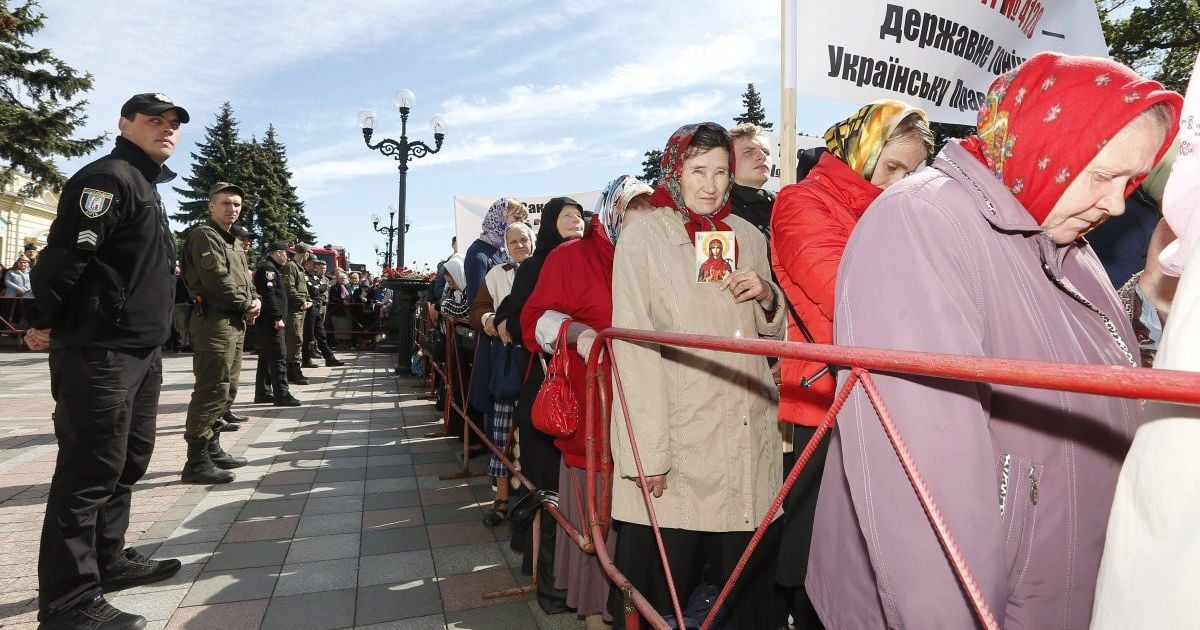 Мітинг попів під радою_4 / © УНІАН