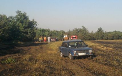 Масштабні пожежі на Одещині: вогонь знищів гектари полів із пшеницею та автомобіль