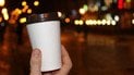 Кава у паперовому стаканчику: скільки мікропластику вона може містити