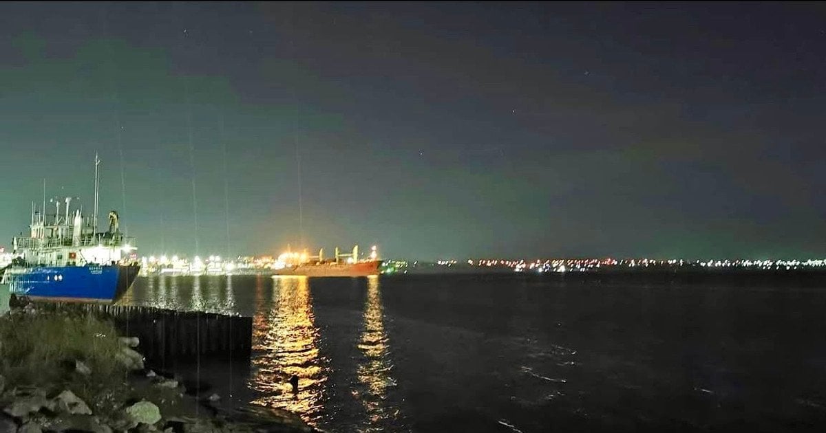 Миколаївська каботажна гавань instagram.com_davydenkodmytro