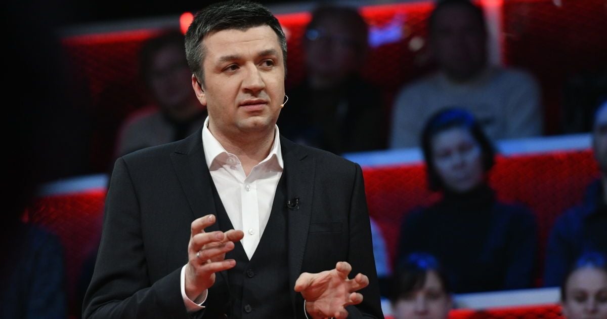 Ведущий "Право на владу" заполнил электронную декларацию