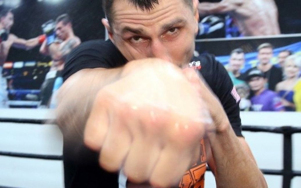 Віктор Постол готується до бою з Теренсом Кроуфордом. / © boxingscene.com