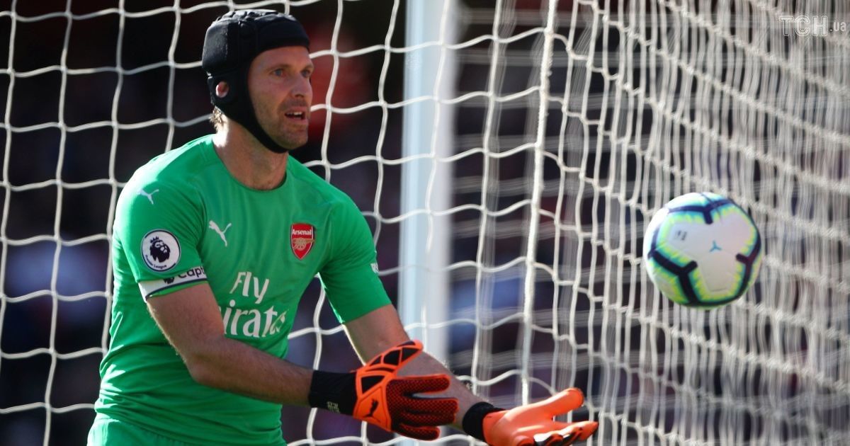 Создатели FIFA 19 прислушались к мнению вратаря "Арсенала" и изменили его внешний вид в игре