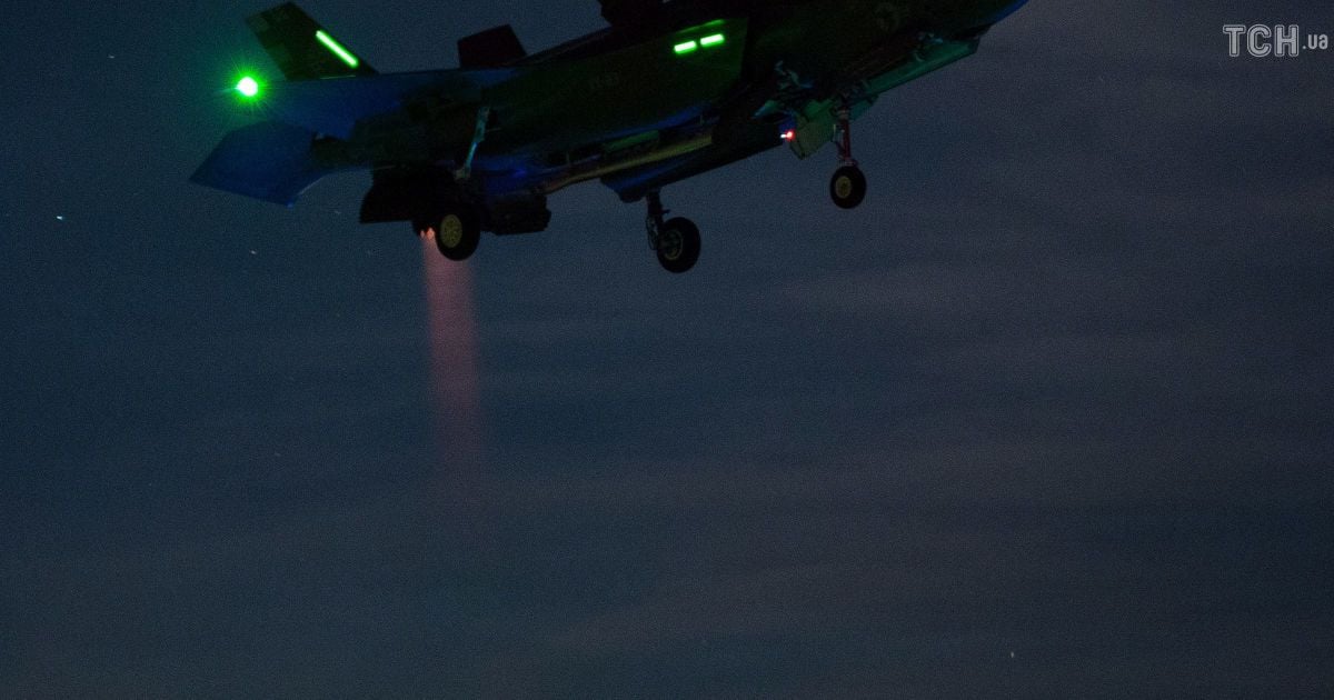 Літаки F-35 вночі_1 / © Reuters