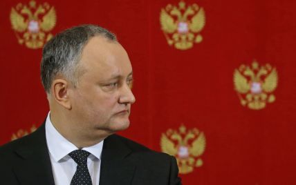 Экс-президента Молдовы Додона отвезли в СИЗО (видео)