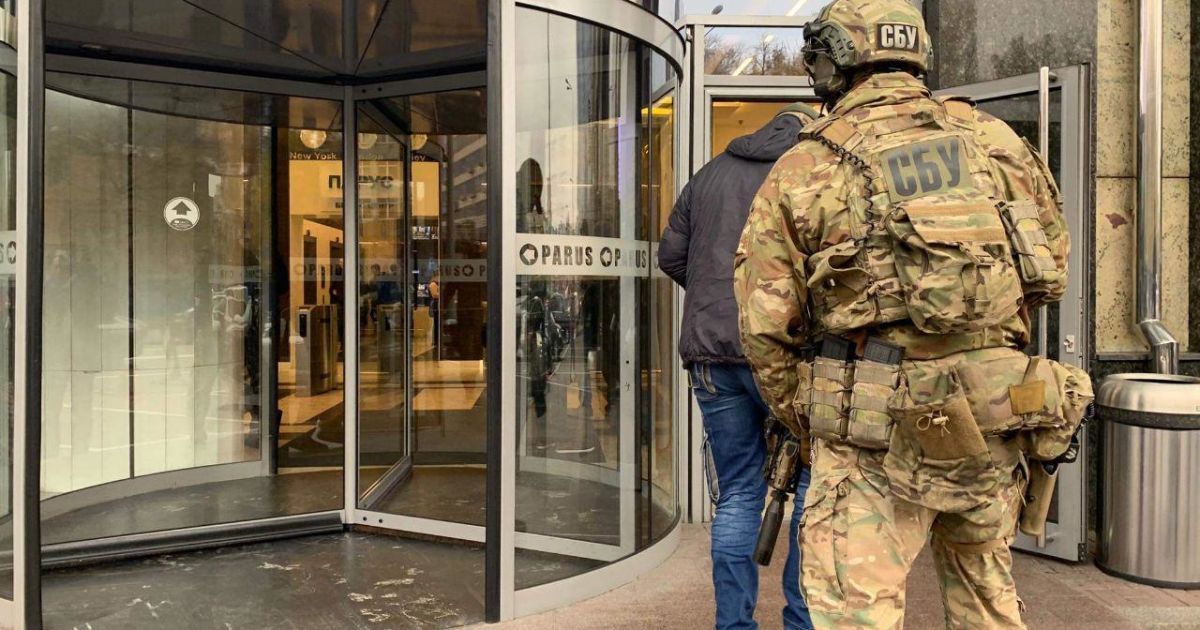 Обшуки в Парусі 8 листопада_2 / © ТСН