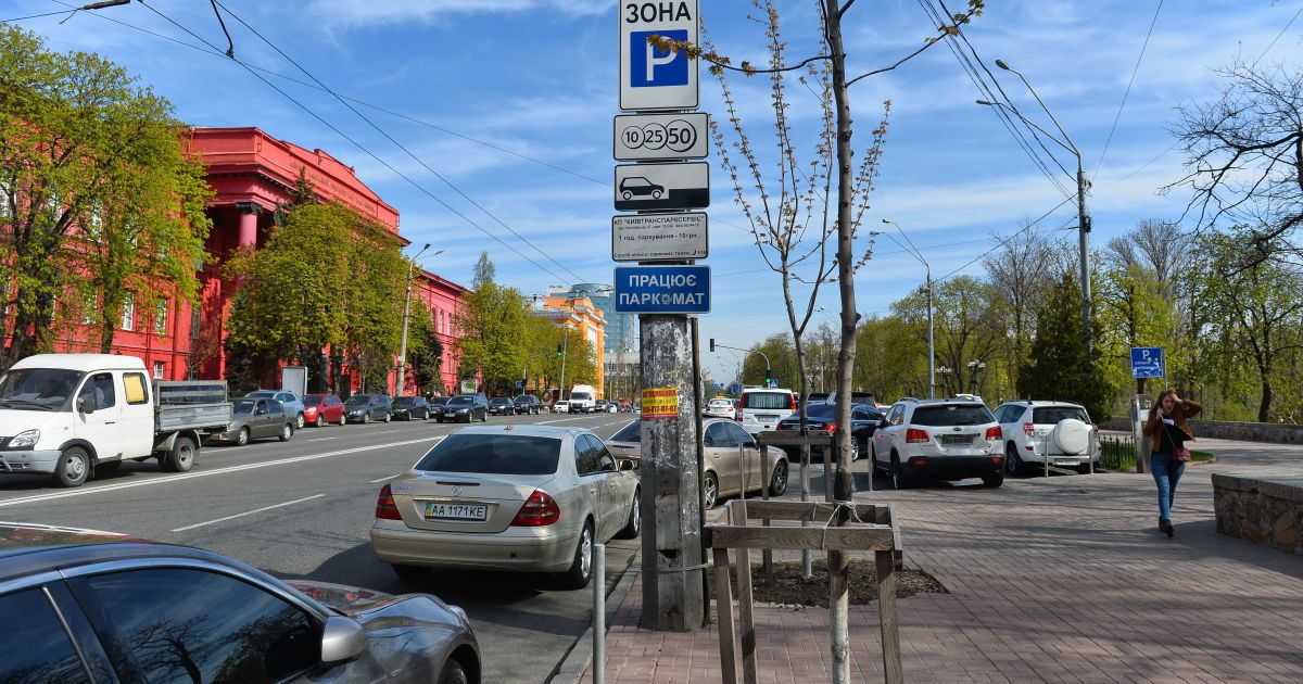 У КМДА розповіли, скільки автівок евакуювали у перші дні дії нових правил паркування