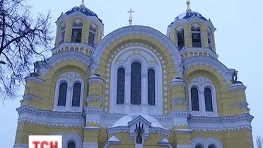 Рождественское утро собрало тысячи верующих в главных храмах столицы