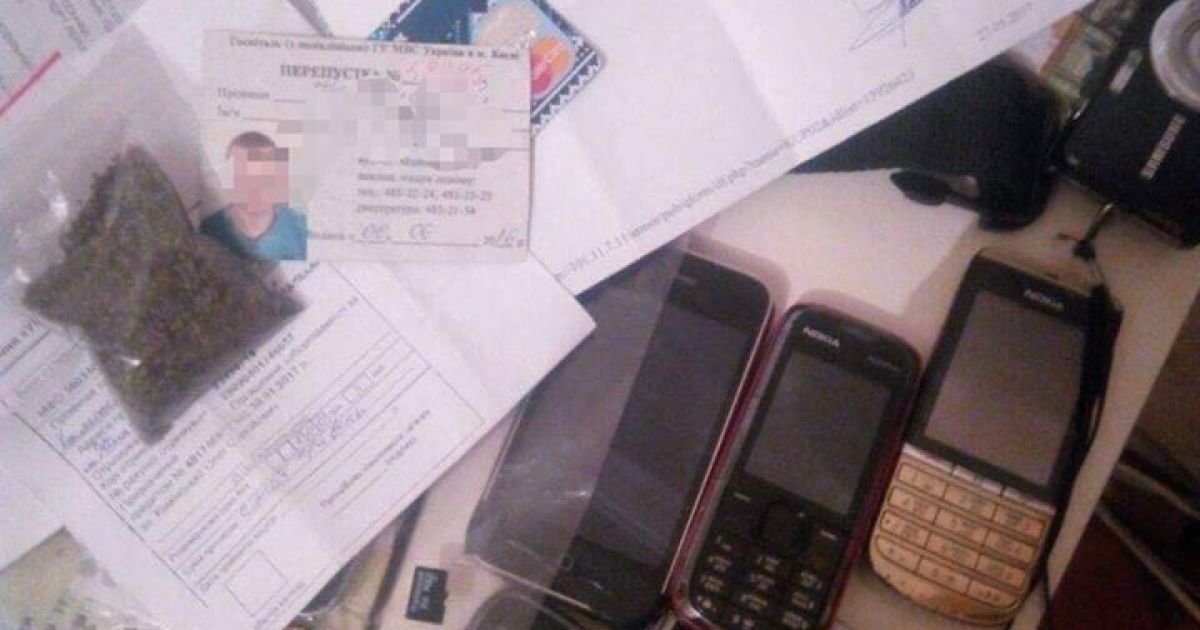 затримання копів, які грабували людей на вокзалі_4 / © Прокуратура міста Києва