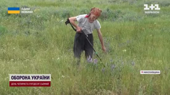 67-річна бабуся подалася в сапери заради корови і прославилася на увесь світ