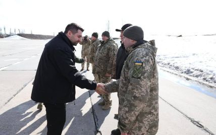 Депутати від "Слуги народу" прибули до зони проведення ООС: фото