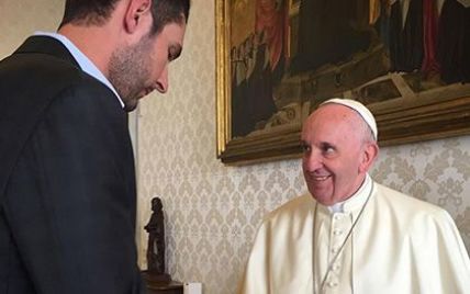Папа Римский встретился с основателем Instagram и обсудил силу изображения