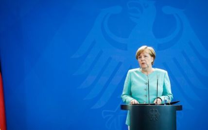 Новогоднее поздравление: Меркель призвала немцев к единению