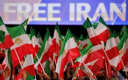 США официально разорвали с Ираном договор о дружбе