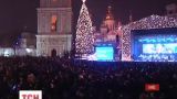 На Софийской и Михайловской площадях несколько тысяч человек одновременно заколядовали