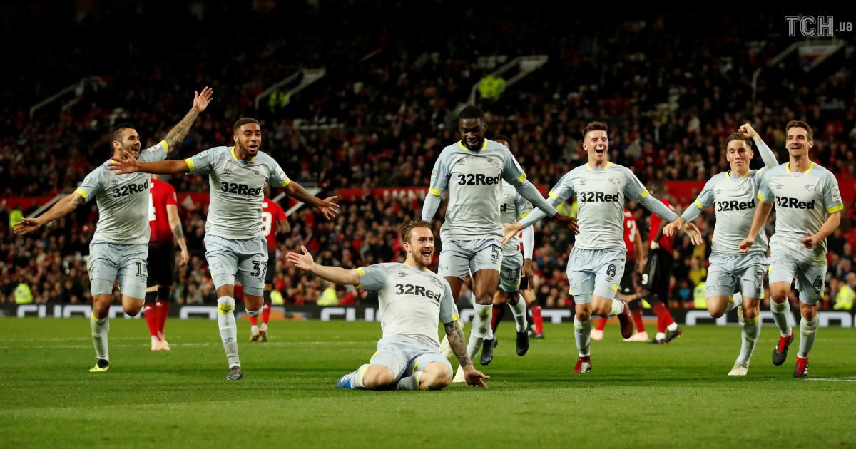 Сенсация в Англии. Клуб Лэмпарда выбил "Манчестер Юнайтед" из Кубка Лиги