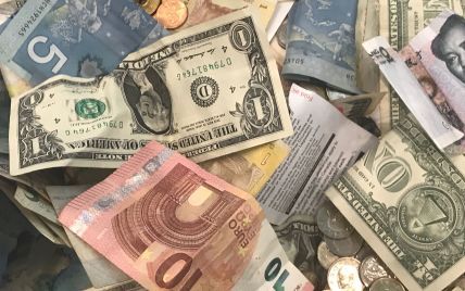 Курс валют на 24 декабря: доллар и евро падают в цене