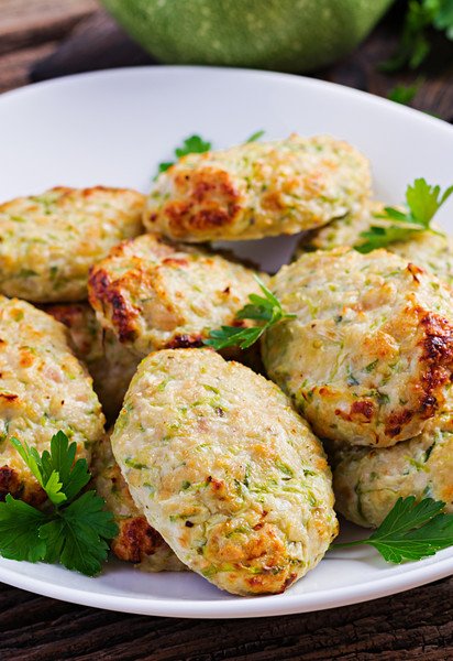 Котлеты из кабачков фарша и овсяных хлопьев