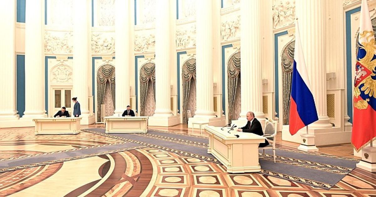 Договори Росії з “ДНР” та “ЛНР” укладено на 10 років: що вони передбачають