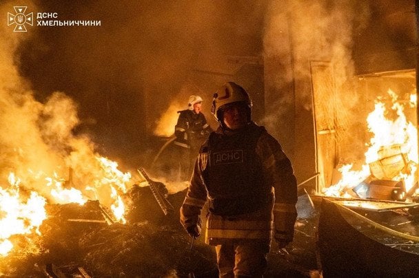 Пожежа на ринку в Хмельницькому. / © ДСНС