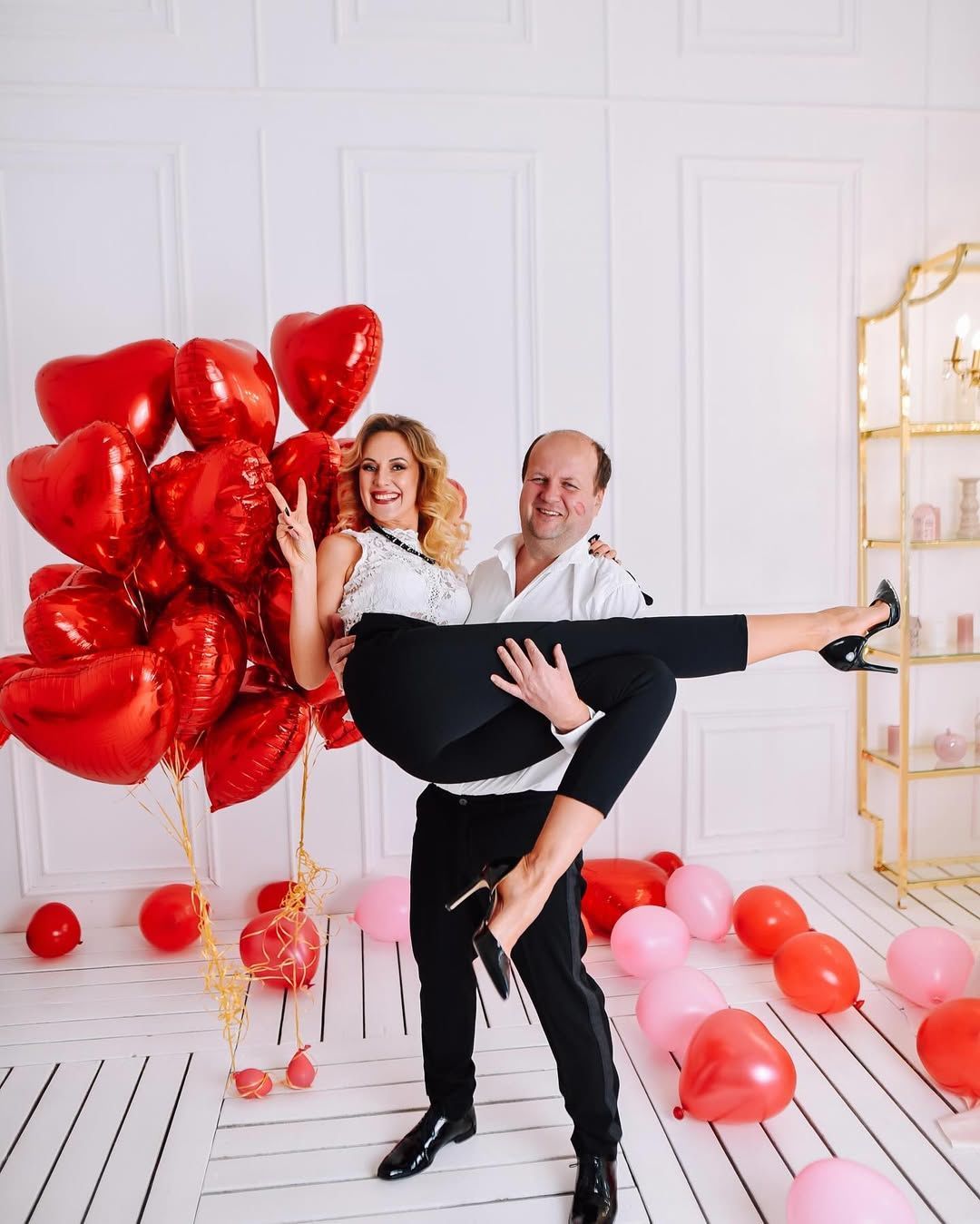 Виктор Бронюк с супругой / © instagram.com/viktorbronyuk_official