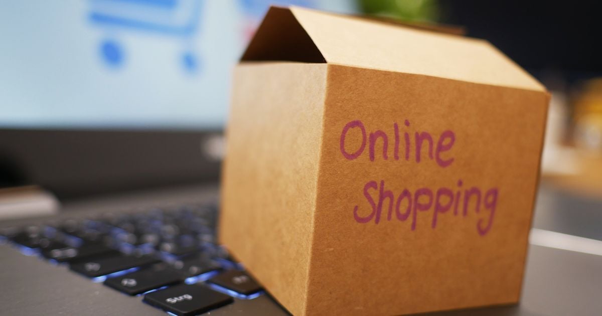 Amazon припиняє відправку товарів до Росії