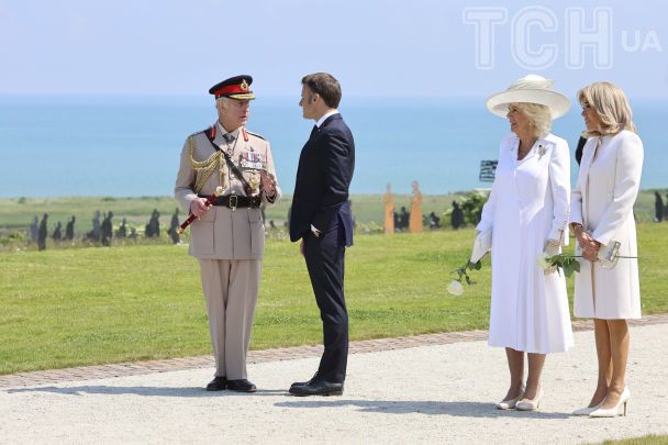 Король Чарльз и Эммануэль Макрон, Брижит Макрон и королева Камилла / © Associated Press