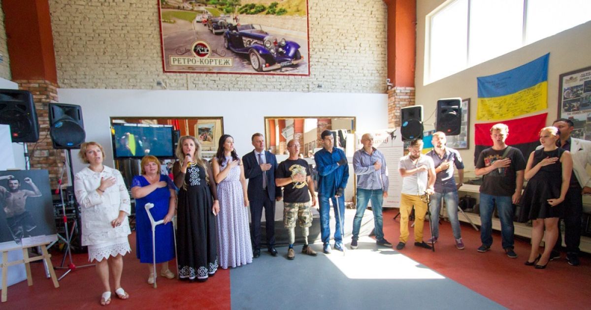 В Тернополе продолжается выставка "Переможці": организованы экскурсии для посетителей