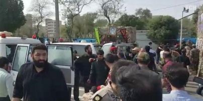 Аятолла Хаменеї пов’язав теракт на іранському параді з США
