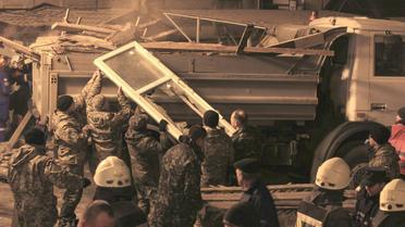 Обвал будинку на вулиці Богдана Хмельницького в Києві. / © УНІАН