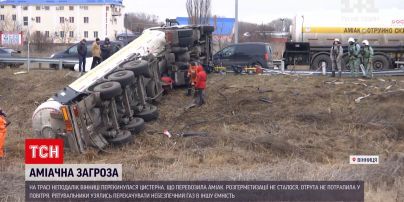 Возле Винницы опрокинулась цистерна с аммиаком - угрозы отравления удалось избежать